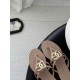 DG slippers