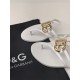 DG slippers