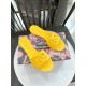 DG slippers