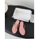 DG slippers