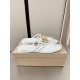 DG slippers
