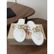 DG slippers