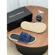 DG slippers