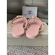 DG slippers