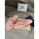 DG slippers