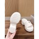 DG slippers
