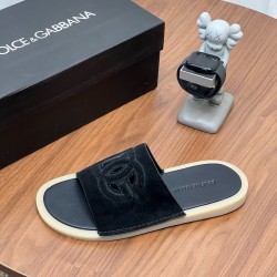 DG slippers