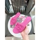 DG slippers