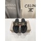 DG slippers