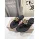DG slippers