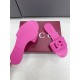 DG slippers