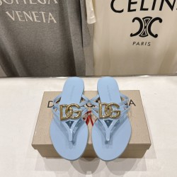DG slippers