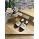 DG slippers