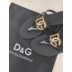 DG slippers