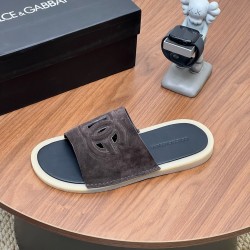 DG slippers