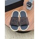 DG slippers