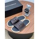 DG slippers