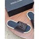 DG slippers