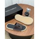 DG slippers