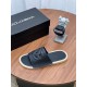 DG slippers