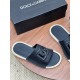 DG slippers