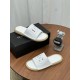 DG slippers