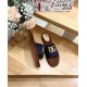 DG slippers