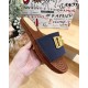 DG slippers