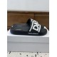 DG slippers