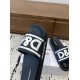 DG slippers