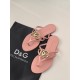 DG slippers