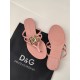 DG slippers