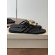 DG slippers