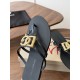 DG slippers
