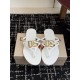 DG slippers