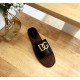 DG slippers