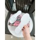 DG slippers