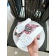 DG slippers