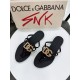 DG slippers