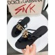 DG slippers