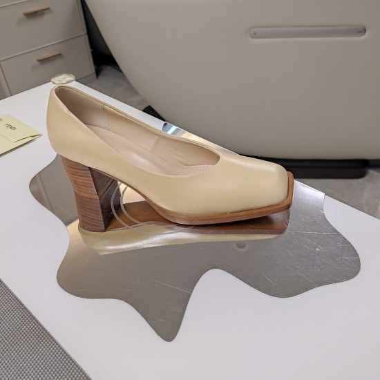 Fendi Heels Shoes Best Quality
Women 35-41
