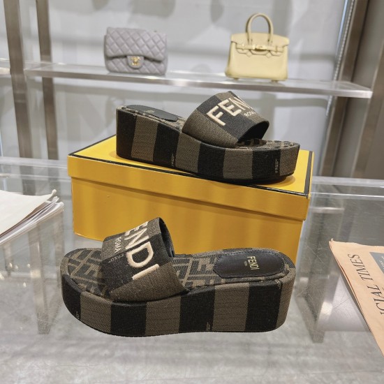 Fendi Slippers Shoes Best Quality
Women 35-41
