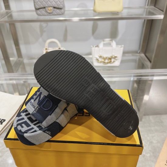 Fendi Slippers Shoes Best Quality
Women 35-41