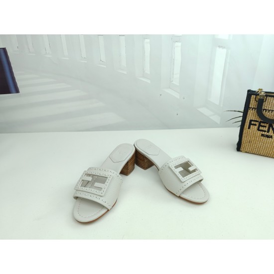 Fendi Slippers Shoes Best Quality
Women 35-41