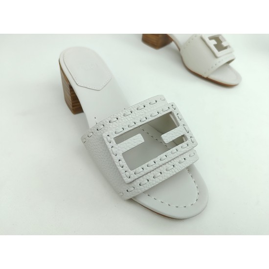 Fendi Slippers Shoes Best Quality
Women 35-41