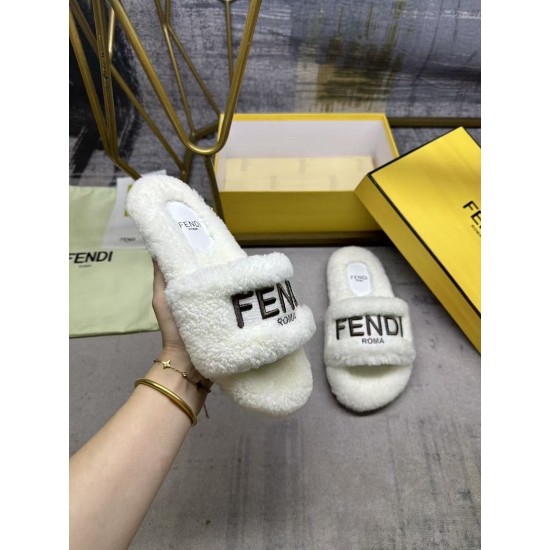 Fendi Slippers Shoes Best Quality
Women 35-41