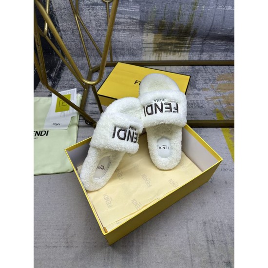 Fendi Slippers Shoes Best Quality
Women 35-41