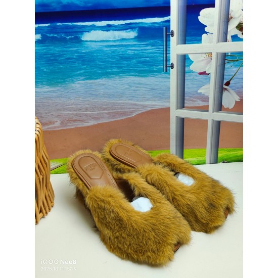 Fendi Slippers Shoes Best Quality
Women 35-41