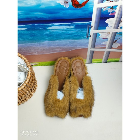 Fendi Slippers Shoes Best Quality
Women 35-41