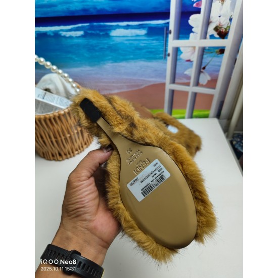 Fendi Slippers Shoes Best Quality
Women 35-41